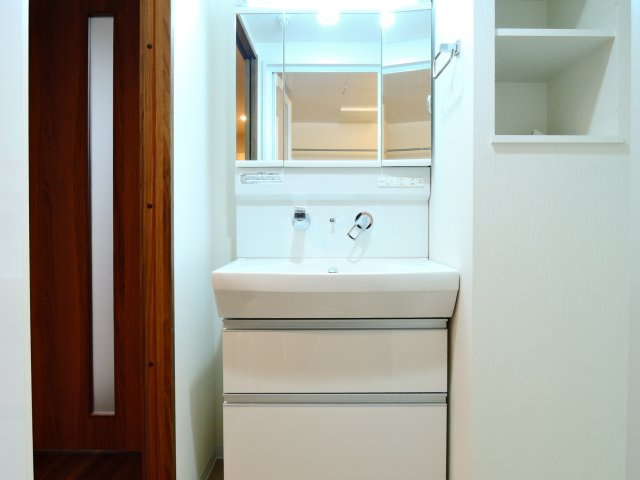 高槻市紺屋町の賃貸マンションの洗面所