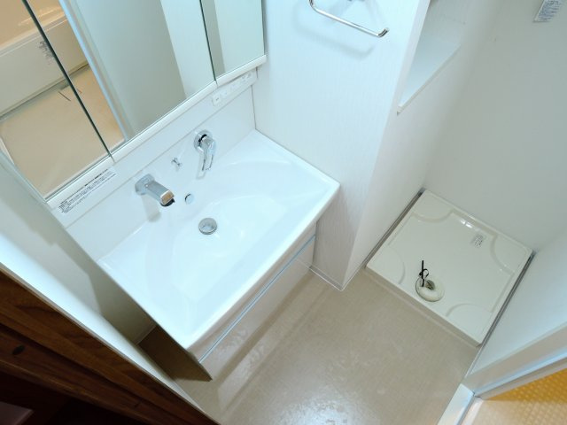 高槻市紺屋町の賃貸マンションの洗面所