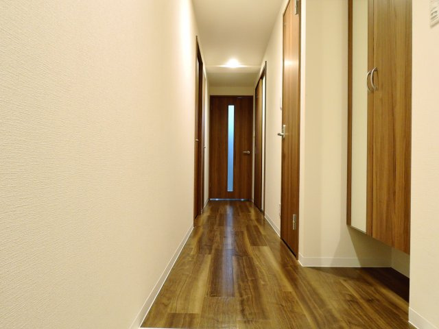 高槻市紺屋町の賃貸マンションの玄関