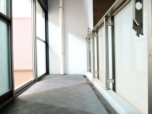 高槻市紺屋町の賃貸マンションのバルコニー