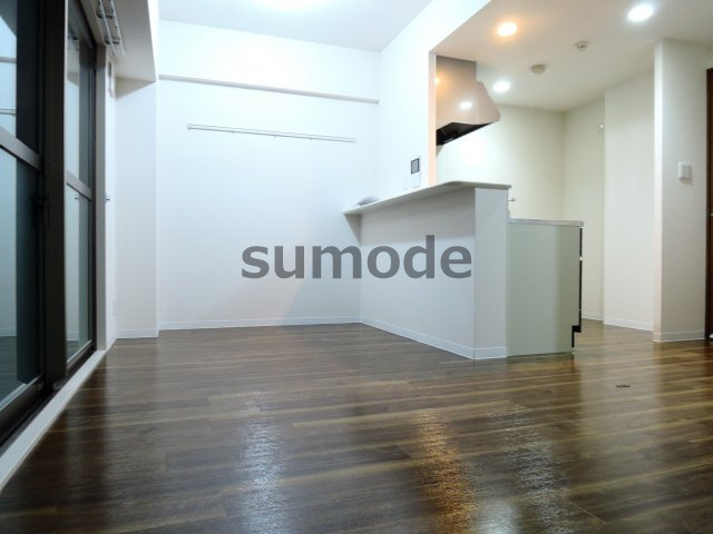 高槻市紺屋町の賃貸マンションの居間・リビング