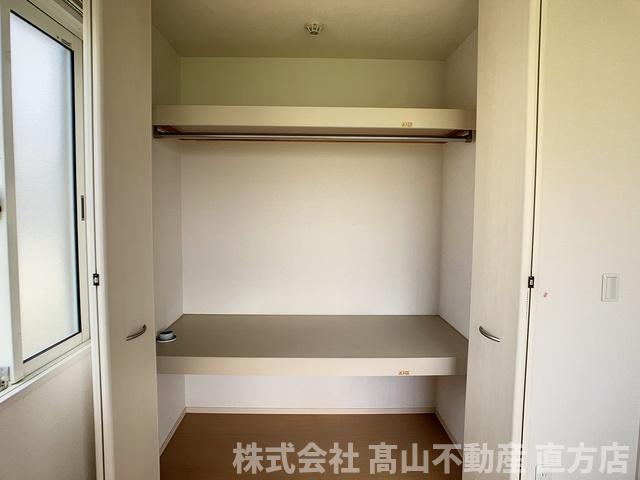 宮若市福丸のアパートの収納