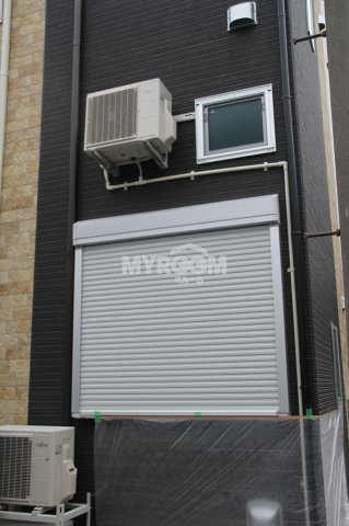 パークレジナス中野のその他|１Fは防犯シャッター☆