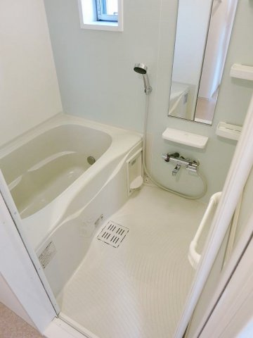 ソレアード・Ｓの浴室