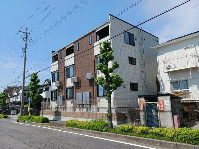 ラトゥール・エヌの外観