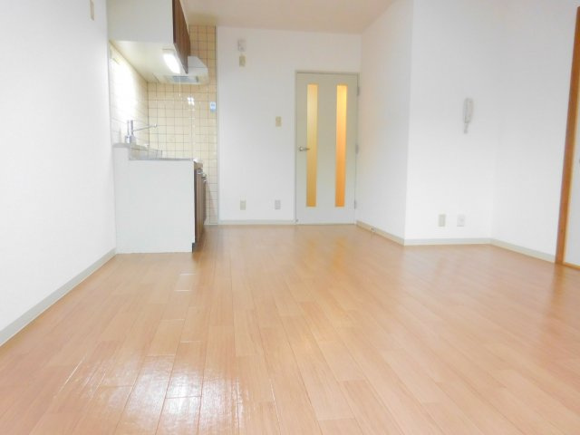 高槻市大蔵司２丁目の賃貸マンションの居間・リビング