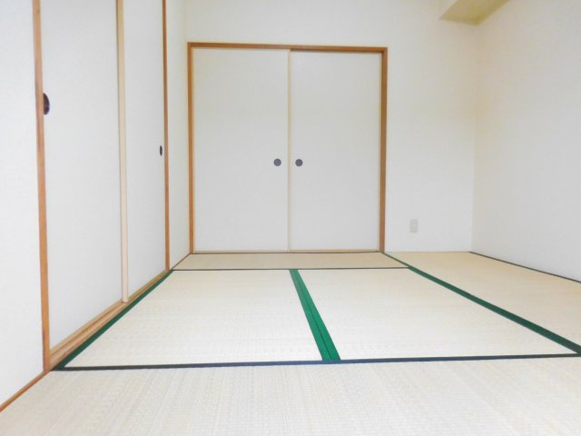 高槻市大蔵司２丁目の賃貸マンションの寝室