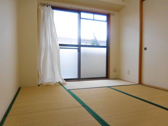 高槻市大蔵司２丁目の賃貸マンションの寝室