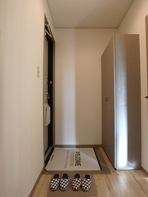 グランディールA棟の玄関