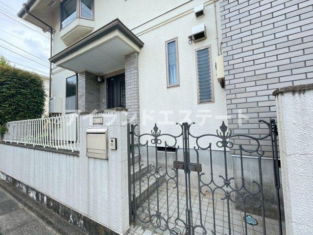 八雲テラスハウス　ネット無料　ペット相談　3方角部屋のエントランス