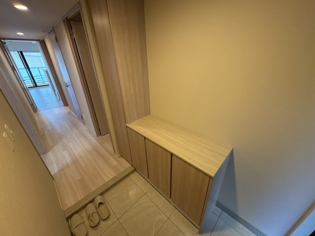 ルネ富雄の玄関