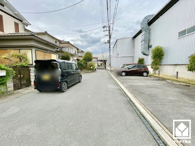 宇治市槇島町吹前の前面道路含む現地写真