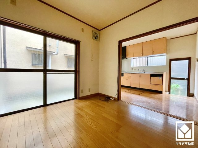 宇治市槇島町吹前の居間・リビング