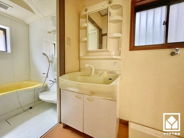 宇治市槇島町吹前の独立洗面台