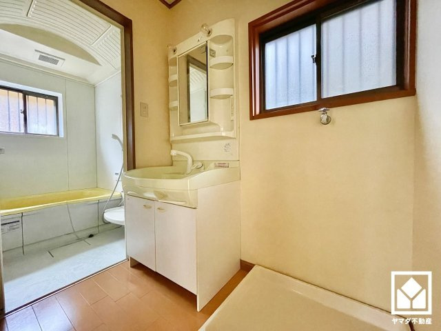 宇治市槇島町吹前の洗面所