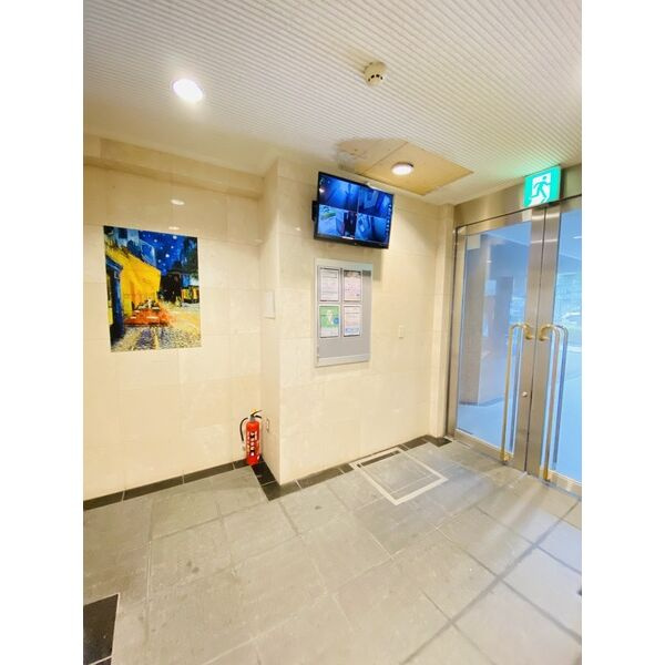 大阪市北区大淀中１丁目の店舗事務所のエントランス