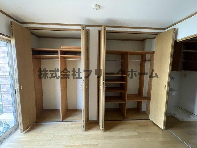 ペルシアーナ三鷹台の収納