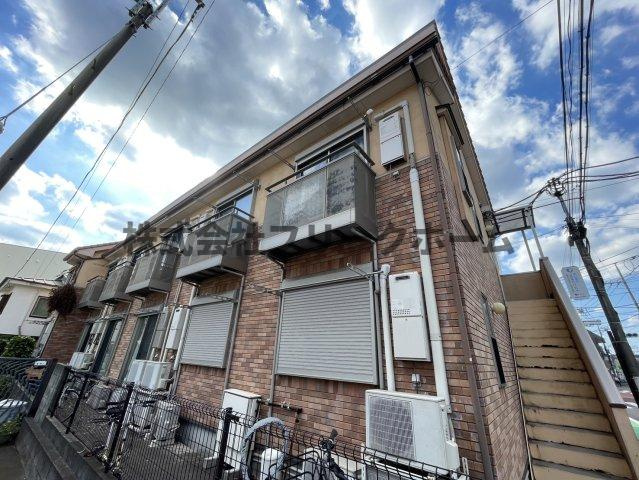 ペルシアーナ三鷹台の外観