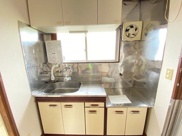 松川建設ビルのキッチン
