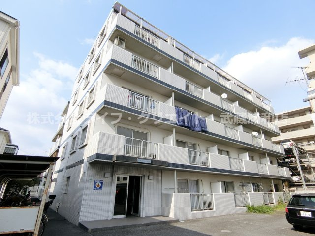ブランドール壱番館