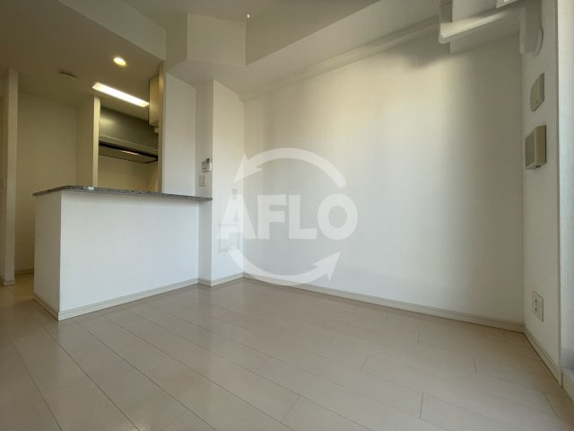 エステムコート新大阪ナイングランブライトの居間・リビング|エステムコート新大阪Ⅸグランブライト　リビング