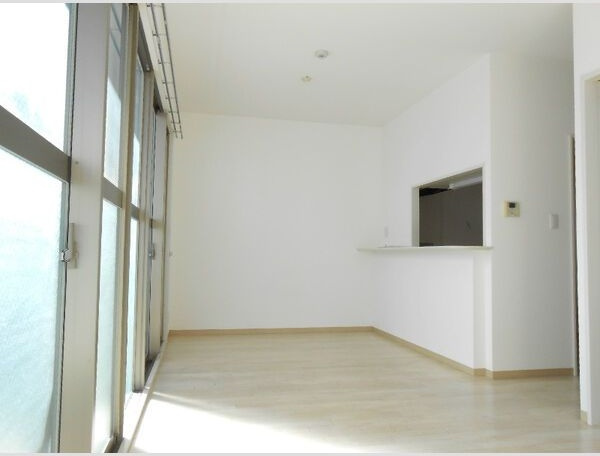 ラ・パス大井橋の居間・リビング