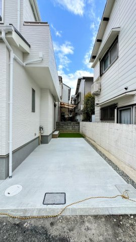 東野4丁目の駐車場