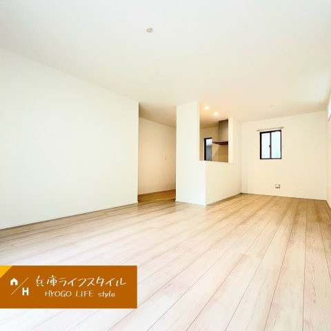 東野4丁目の居間・リビング