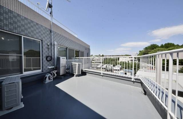 大和ビルのバルコニー