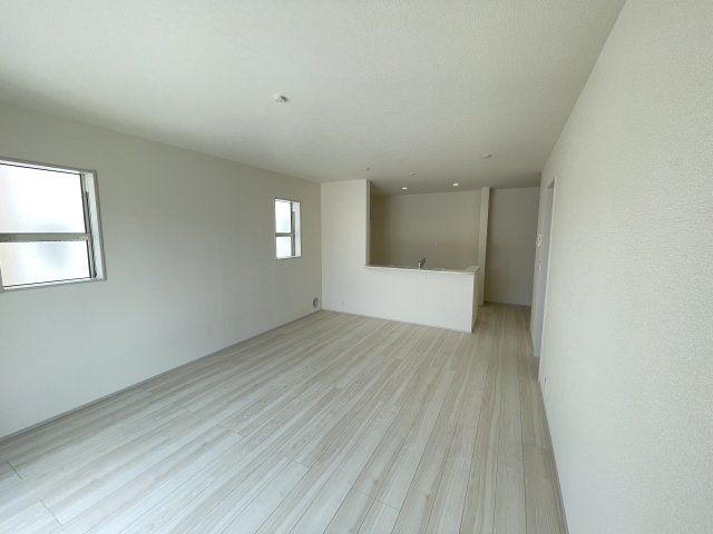 高崎市新町第８（全9棟）2号棟の居間・リビング