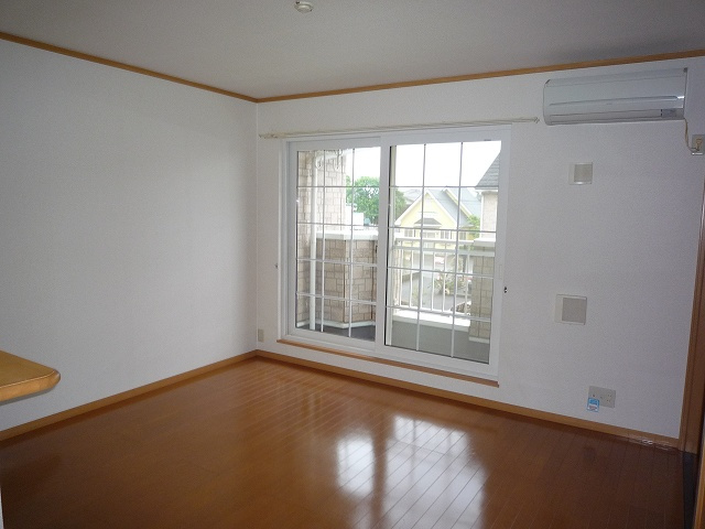 サンリットガーデンBの居間・リビング