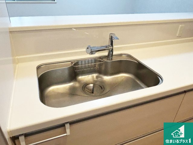 尼崎市大島　中古一戸建ての設備|広々としたシンクで食器洗いも楽々！
