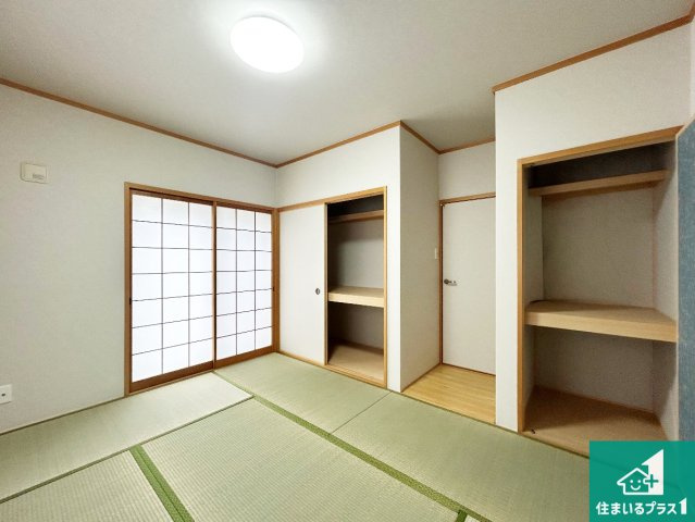 尼崎市大島　中古一戸建ての和室|一室あると便利な和室は客間としてだけでなく、小さなお子様のプレイルームや食後のくつろぎスペースとしてもご利用いただけます。