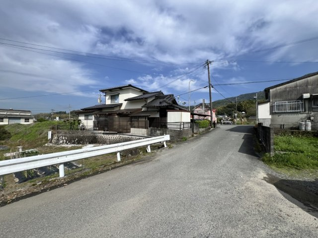 氷川町栫売り土地の周辺