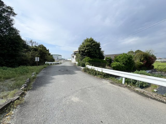 氷川町栫売り土地の周辺