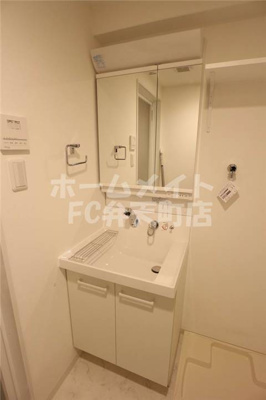 【洗面所】 | ブランTAT弁天町 | 忙しい朝には欠かせない洗面所です