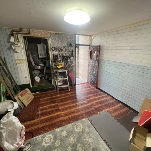 サンハイツかどや1Fテナントのロビー
