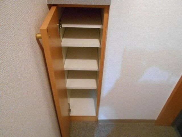 プレール大塚北の収納