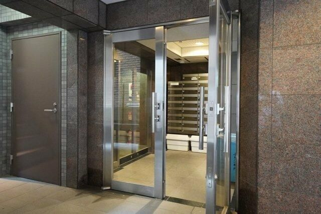 プレール大塚北のエントランス