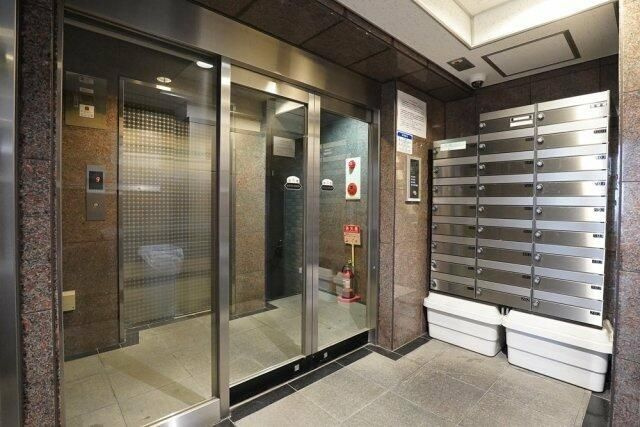 プレール大塚北のエントランス