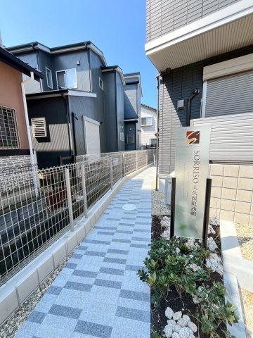 ソリッソ大久保西嶋のエントランス