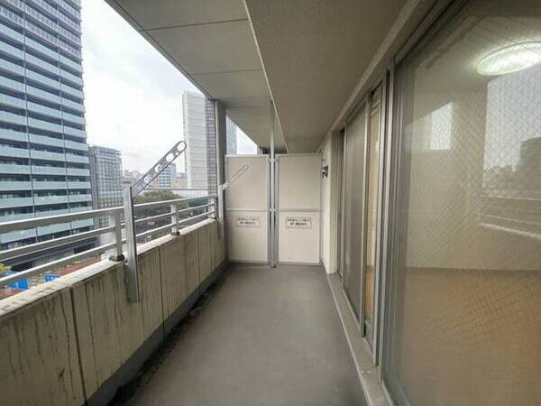 東桜コートのバルコニー