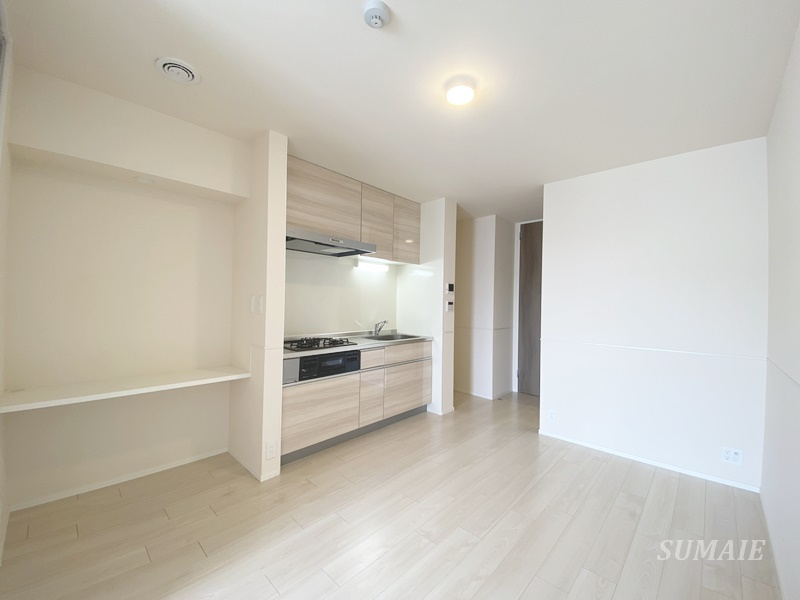 パームコテージ17番館の居間・リビング|8.3帖LDK☆