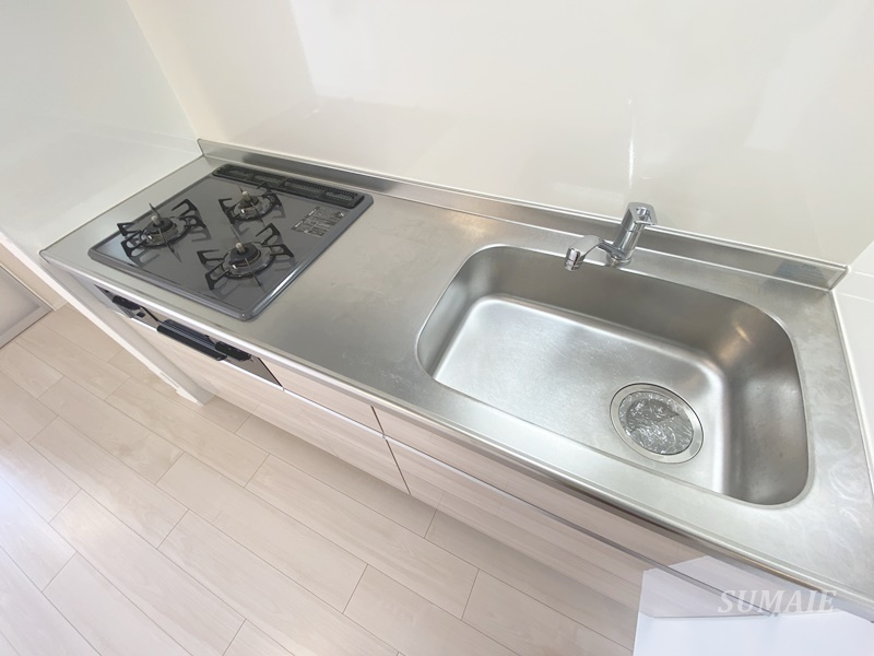 パームコテージ17番館のキッチン|グリル付き3口コンロ設置☆