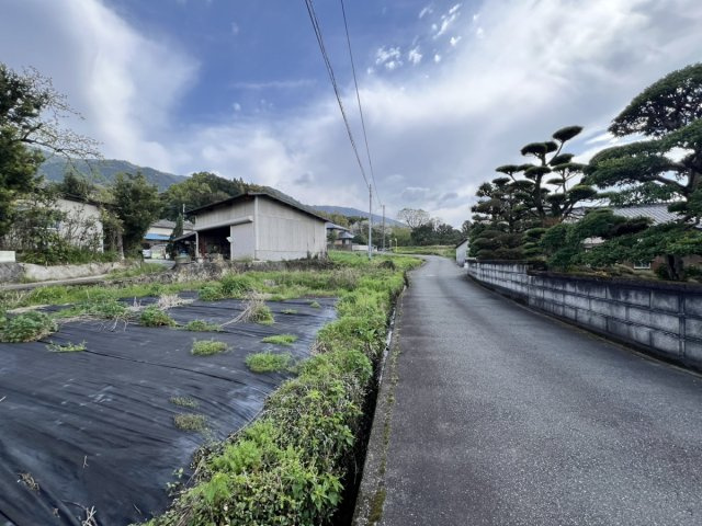 氷川町栫売り土地の周辺