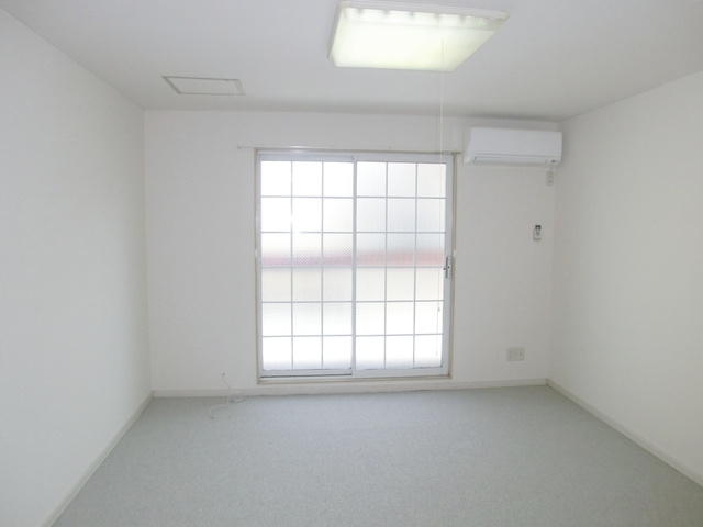 リエゾンの居間・リビング|キレイなお部屋です！