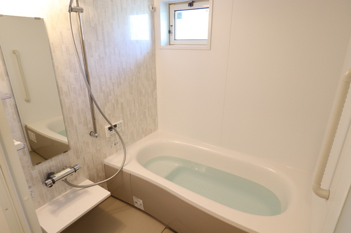 カンパーレ　Hの浴室