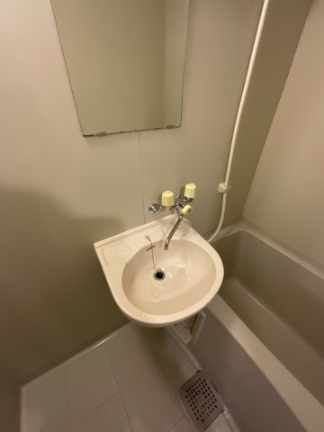 【洗面所】 | クレセントヒル | コンパクトで使いやすい洗面所