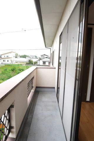 朝倉市小田　中古住宅のバルコニー