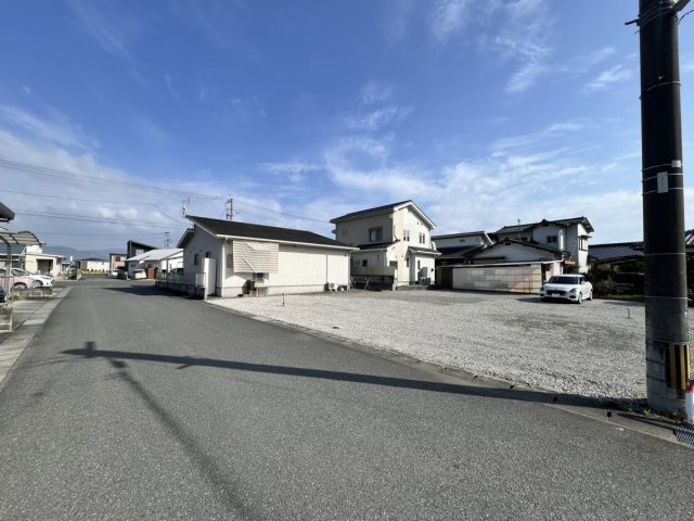 古閑中町売り土地の前面道路含む現地写真